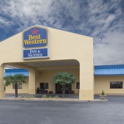 BEST WESTERN Inn & Suites Byron 