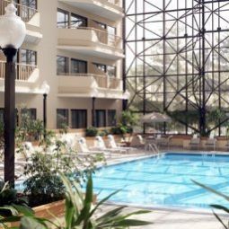 Pool DoubleTree by Hilton Newark Airport Fotos