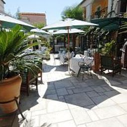 Terrasse Les II Mas Citotel Fotos