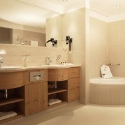 Bathroom Aqua Dome Tirol Therme Fotos