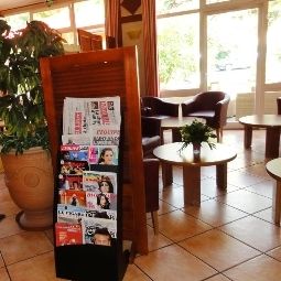 Холл Kyriad - Nimes Ouest Fotos