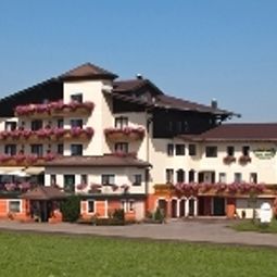 Фасад Dachsteinblick Berghof Fotos