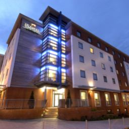 Exterior view Holiday Inn Express STEVENAGE Fotos