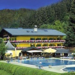Vista exterior Gruendlers Wellness und Sporthotel Fotos