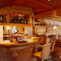 Бар Alpenhotel Ernberg zum Dorfwirt Fotos