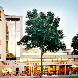 Exterior view Gartenhotel Altmannsdorf Fotos