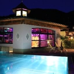 Exterior view Raxalpenhof Wellness-Ferien-Seminarhotel Fotos