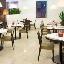 Salle du petit-déjeuner Hotel Mercure Graz City Fotos