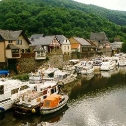 Vue Lahnhof Fotos