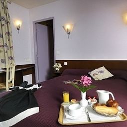 Auberge des Vieux Chenes Logis Brive-la-Gaillarde 