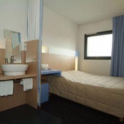 Camera P'tit Dej-HOTEL Millau Fotos
