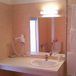 Bathroom Auberge du Quercy Blanc Logis Fotos