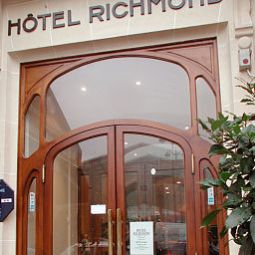 Exterior view Richmond Gare du Nord Fotos