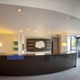 Холл Holiday Inn LONDON - BRENT CROSS Fotos