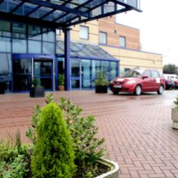 Холл Holiday Inn LONDON - BRENT CROSS Fotos