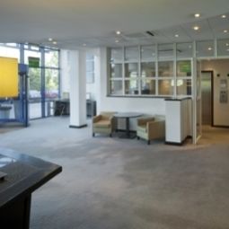 Холл Holiday Inn LONDON - BRENT CROSS Fotos
