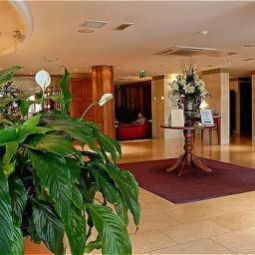 Холл Holiday Inn NOTTINGHAM Fotos