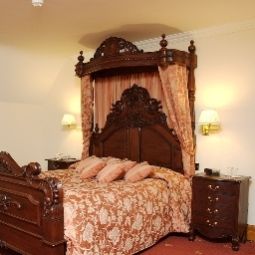 Suite Junior Stanhill Court Fotos