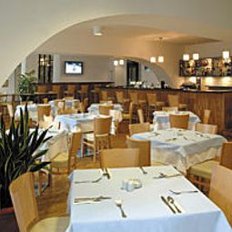 Breakfast room within restaurant Akcent Fotos