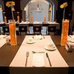 Salle du petit-déjeuner située dans le restaurant abba Rambla Fotos