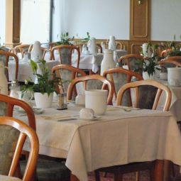 Sala śniadaniowa w restauracji Schildhorn Fotos