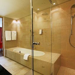 Badezimmer Steffisalp Sporthotel Fotos
