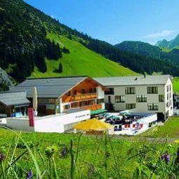 Außenansicht Steffisalp Sporthotel Fotos