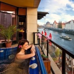 View Riverside Royal Hotel & Spa Fotos