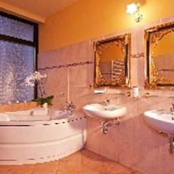 Badezimmer Riverside City Hotel & Spa Fotos