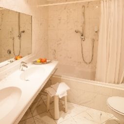 Cuarto de baño Goldene Rose Fotos