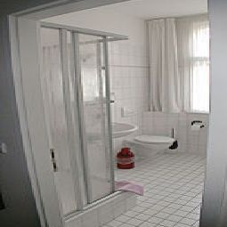 Salle de bains Das Kleine Hotel Stadt-gut-Hotel Fotos