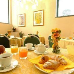 Breakfast room Des Etrangers Fotos