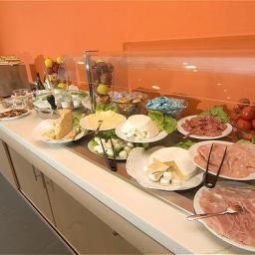  Holiday Inn Express REGGIO EMILIA Fotos