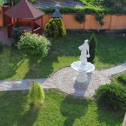 Garten Viktória Fotos