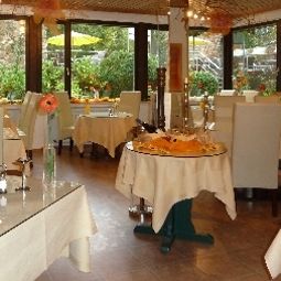 Фасад Stadt-Hotel Fotos