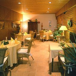 Ресторан Stadt-Hotel Fotos