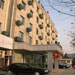 Фасад Jin Jiang Inn Hutai Road Fotos