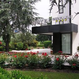 Exterior view Giovanni Fotos
