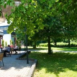 Terraza AZK Arbeitnehmer-Zentrum Königswinter Fotos