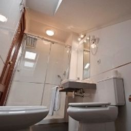 Bathroom Château la Roca Fotos