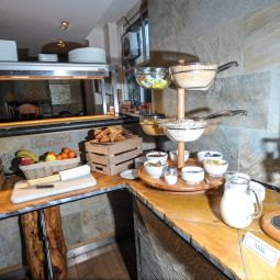 Buffet Pinewood Fotos