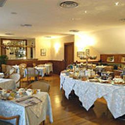 Buffet Excelsior Magenta Fotos