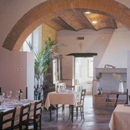 Sala colazione nel ristorante Poderi Arcangelo Country House Fotos