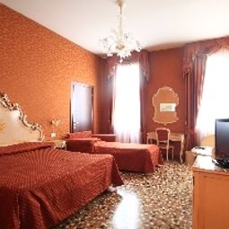 Полулюкс Palazzo Guardi Fotos