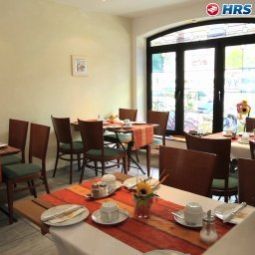 Sala de desayuno en el restaurante Kölbl Fotos