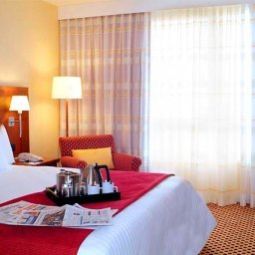 Номер Courtyard Paris La Defense West - Colombes Fotos