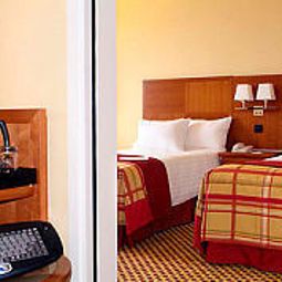 Номер Courtyard Paris La Defense West - Colombes Fotos