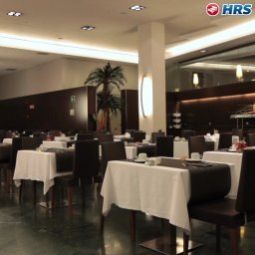 Salle du petit-déjeuner située dans le restaurant Catalonia Ramblas Fotos