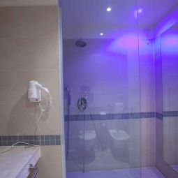 Camera da bagno Prestige Hotel Motel Fotos