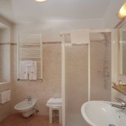 Bathroom Faloria Fotos